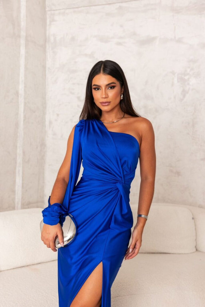 Hilda - Elegant dress with finesse