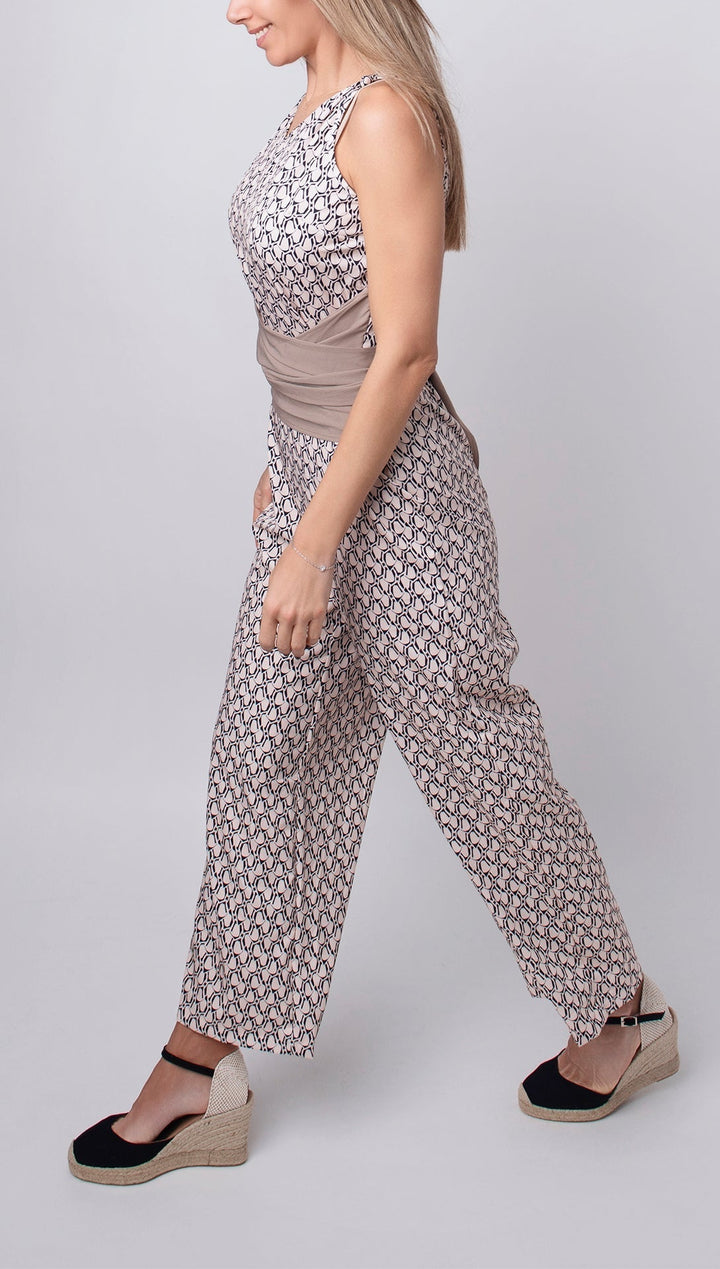 Lorinda Sleeveless Round-Neck Mono Suit