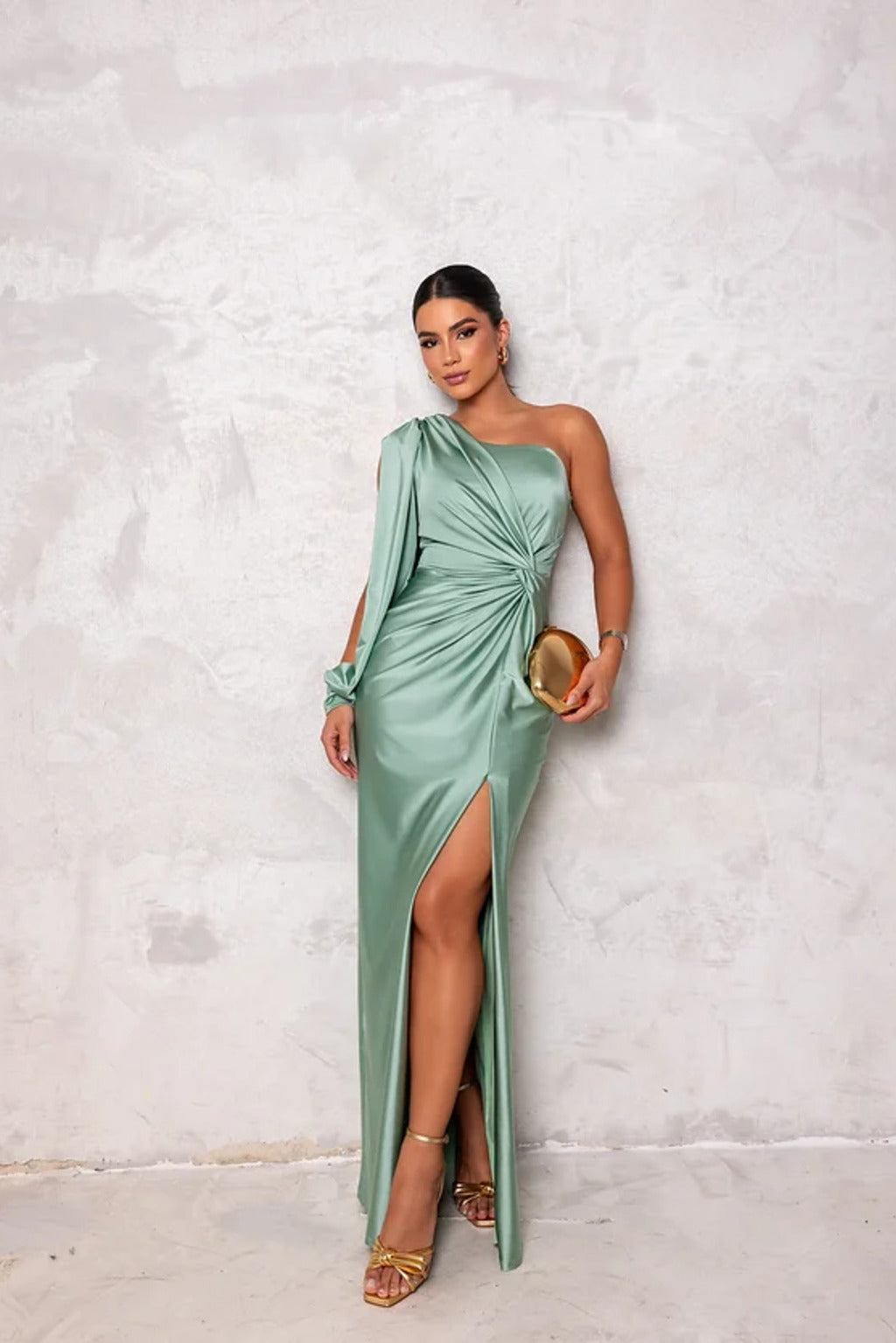 Hilda - Elegant dress with finesse