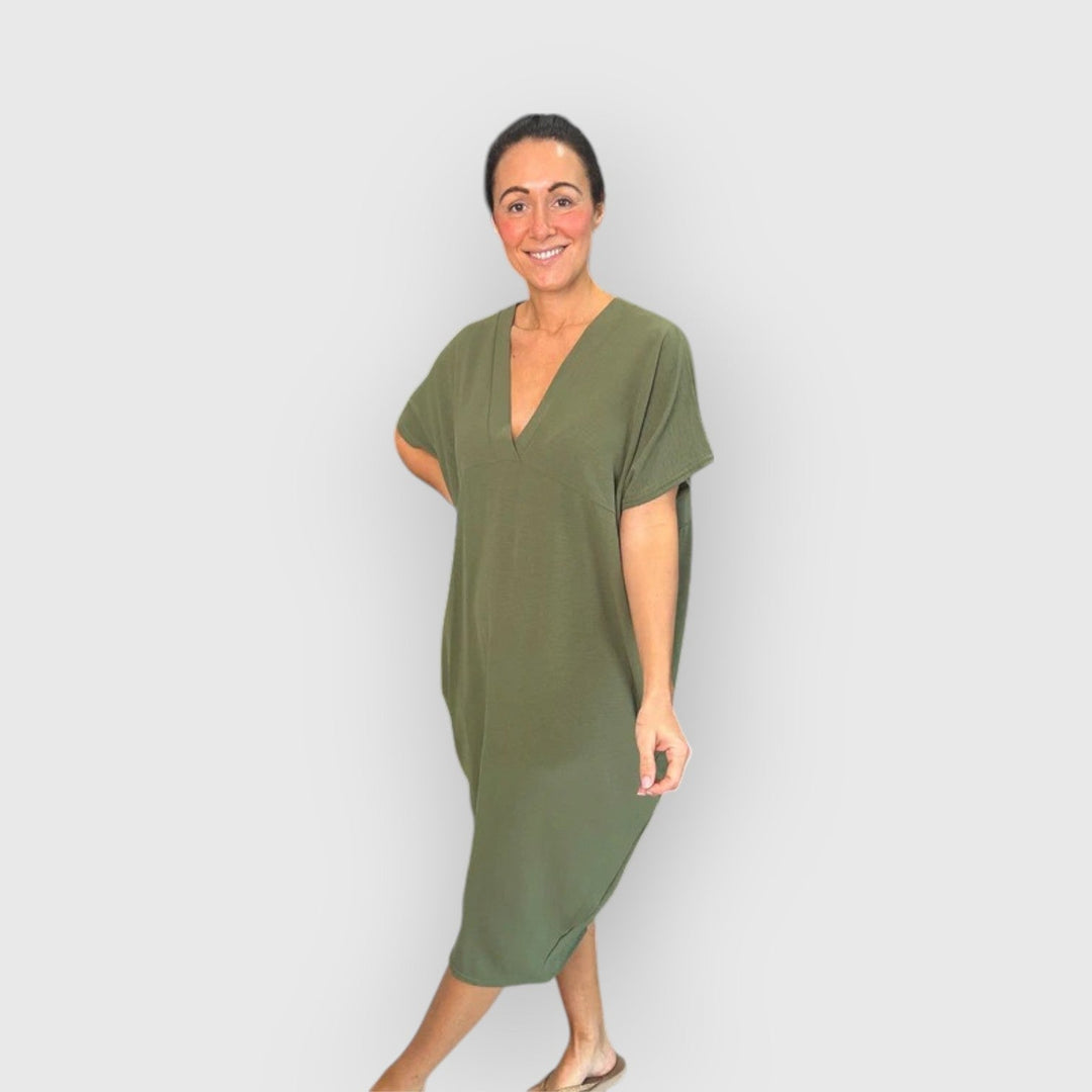 Callira Flowy Short Sleeve Midi Dress